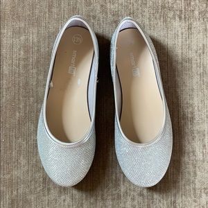 Girls Silver Flats